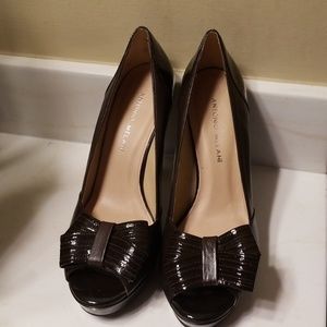 New Brown Bow Pumps
